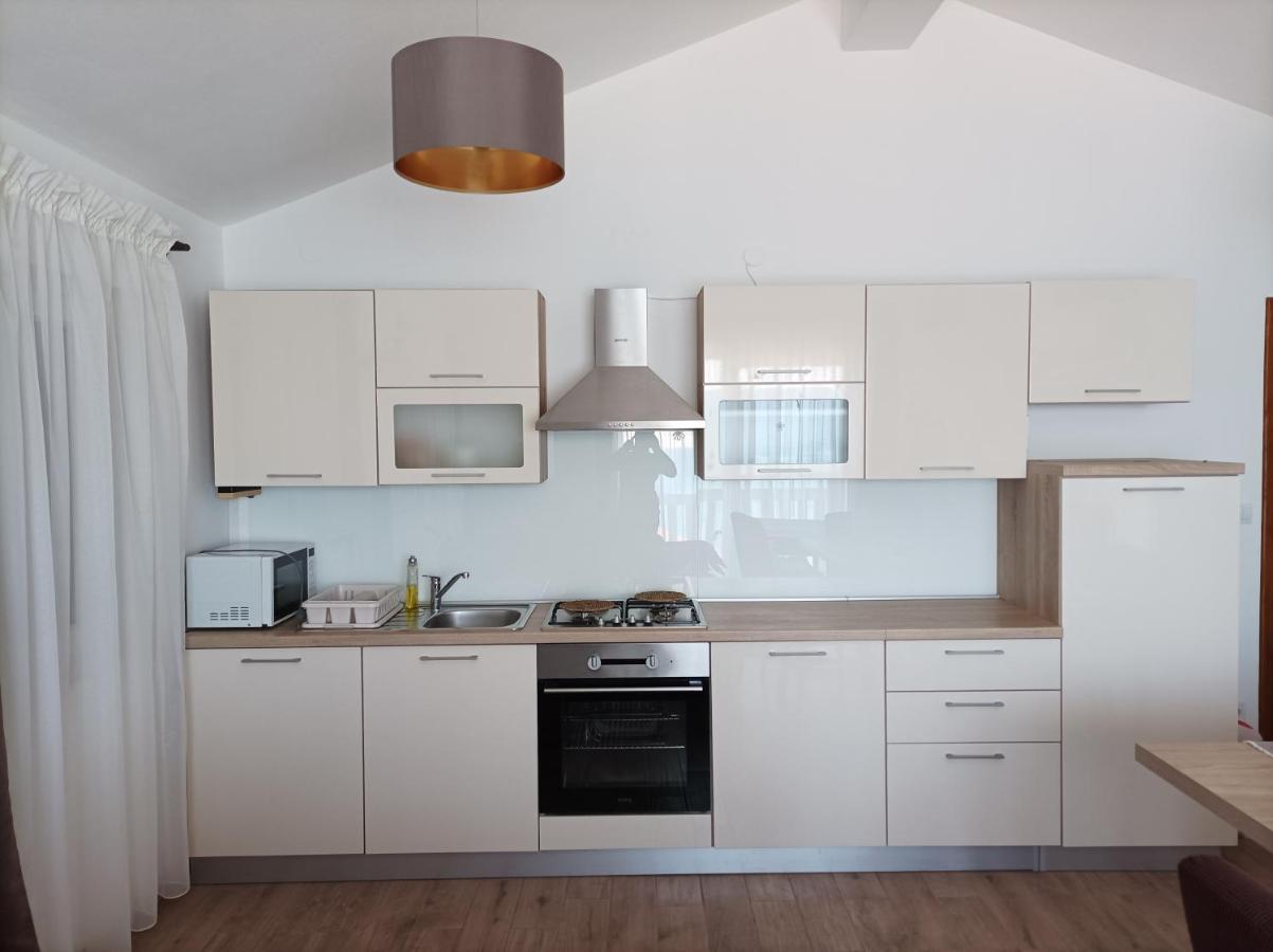 Apartman Periska Vir Exterior foto